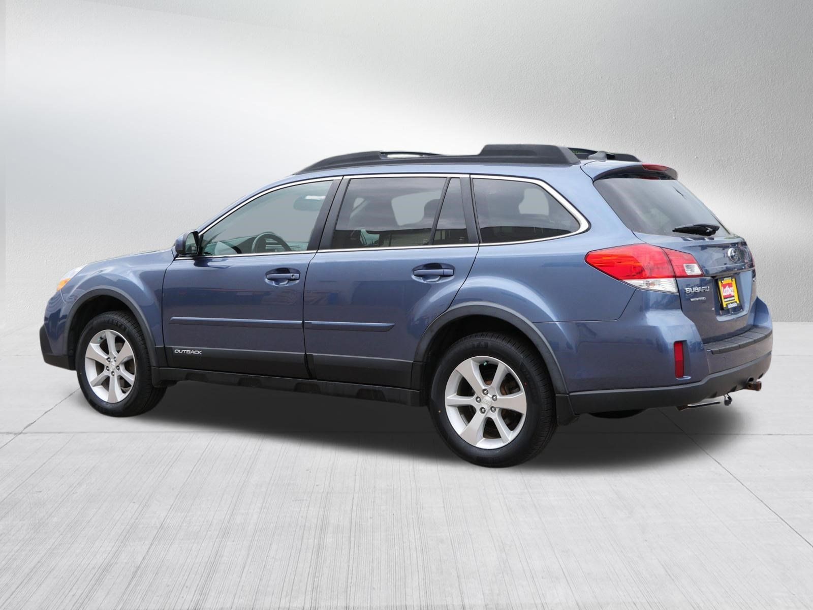 Used 2014 Subaru Outback 2.5i Limited w/ Moonroof Package AWD/4WD image 5