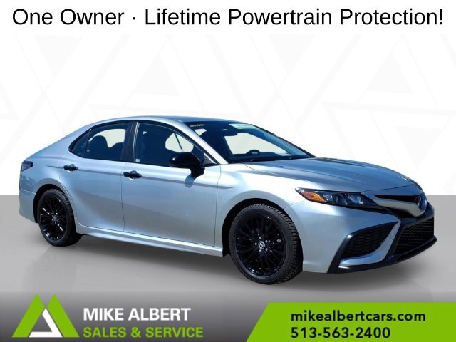 Used 2021 Toyota Camry SE FWD image 1
