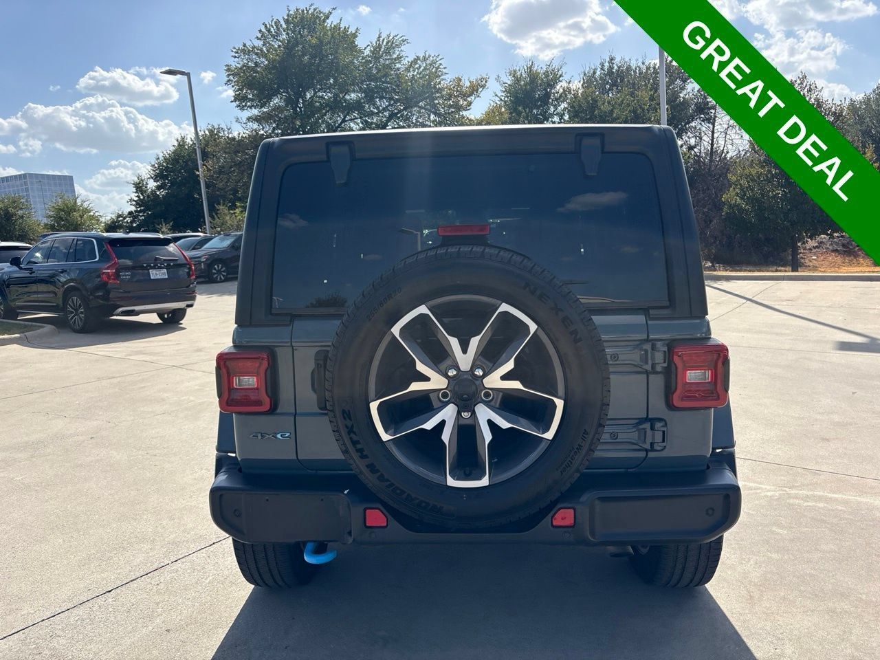 Used 2024 Jeep Wrangler Unlimited w/ Convenience Group AWD/4WD image 6