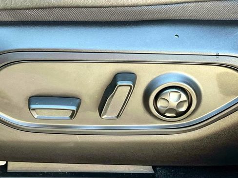 Used 2023 Jeep Grand Cherokee 4WD 4xe image 18