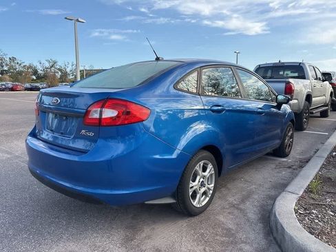 Used 2011 Ford Fiesta SE w/ 201A Rapid Spec Order Code image 3
