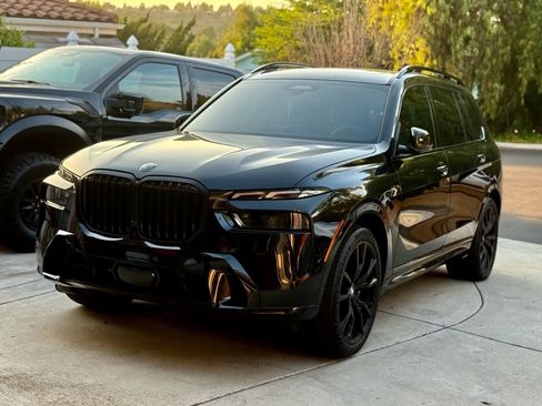 Used 2025 BMW X7 xDrive40i w/ Executive Package image 1