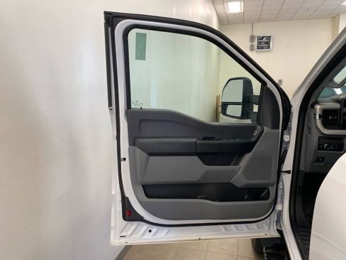 New 2025 Ford F550 4x4 SuperCab Super Duty image 10