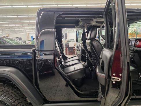 Used 2022 Jeep Gladiator Rubicon AWD/4WD image 36