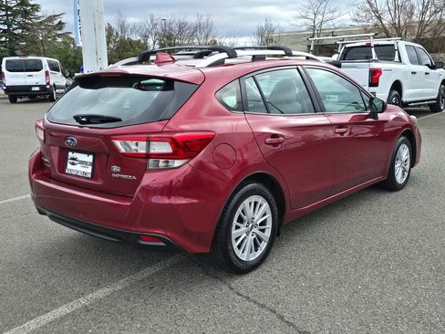 Used 2018 Subaru Impreza 2.0i Premium image 5