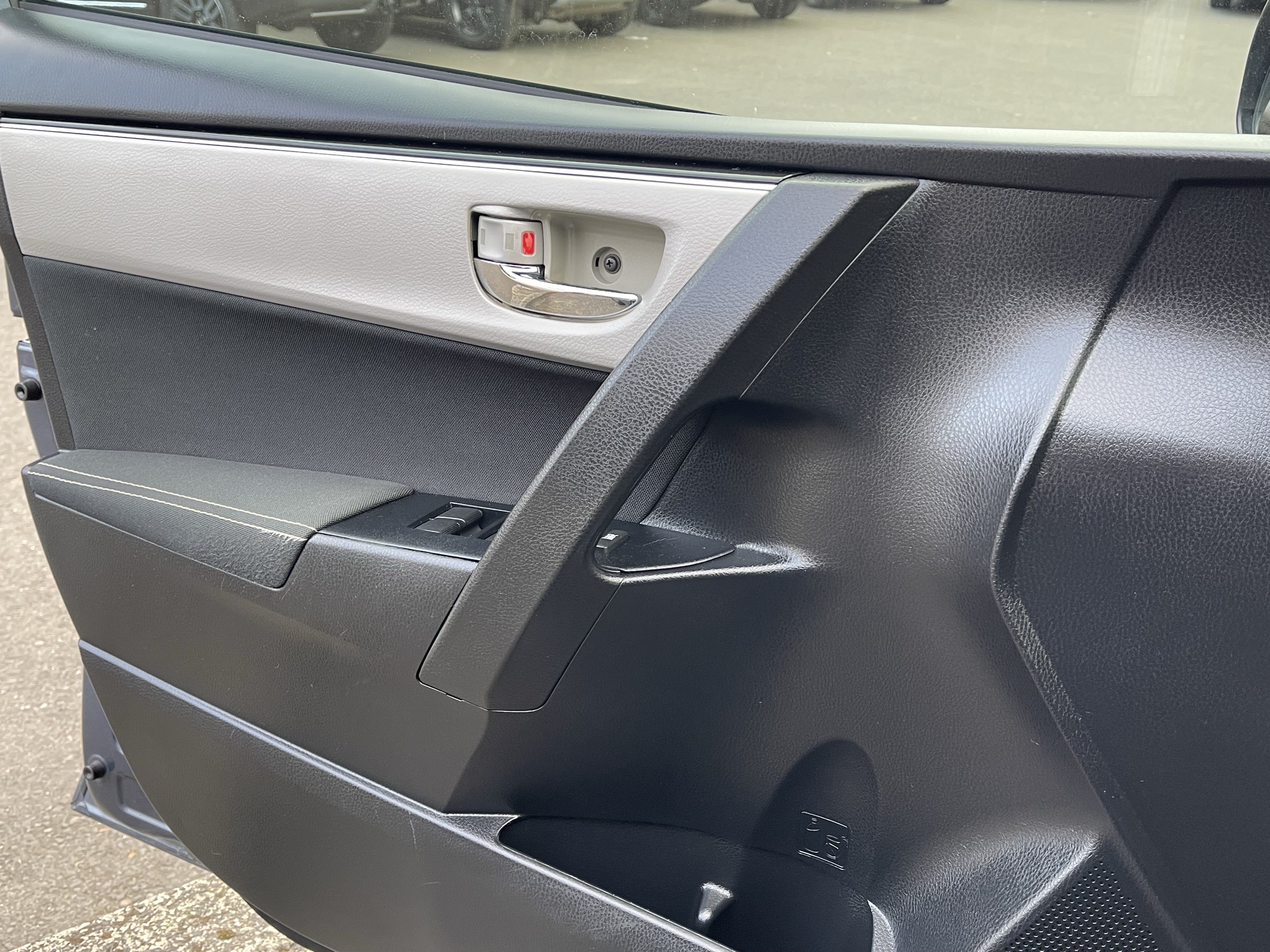 Certified 2017 Toyota Corolla LE w/ LE Premium Package FWD image 25
