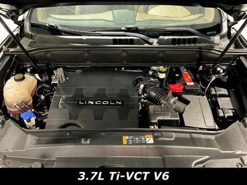 Used 2018 Lincoln MKX Reserve w/ Driver Assistance Package FWD image 29