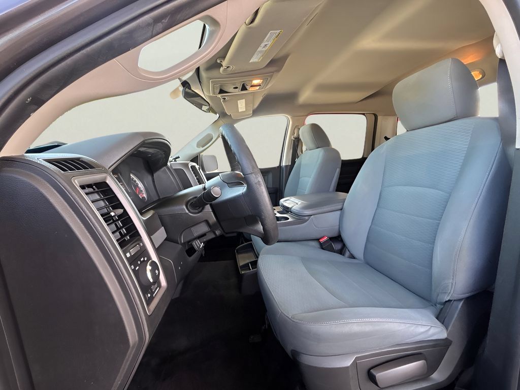 Used 2018 RAM 1500 Express RWD image 36
