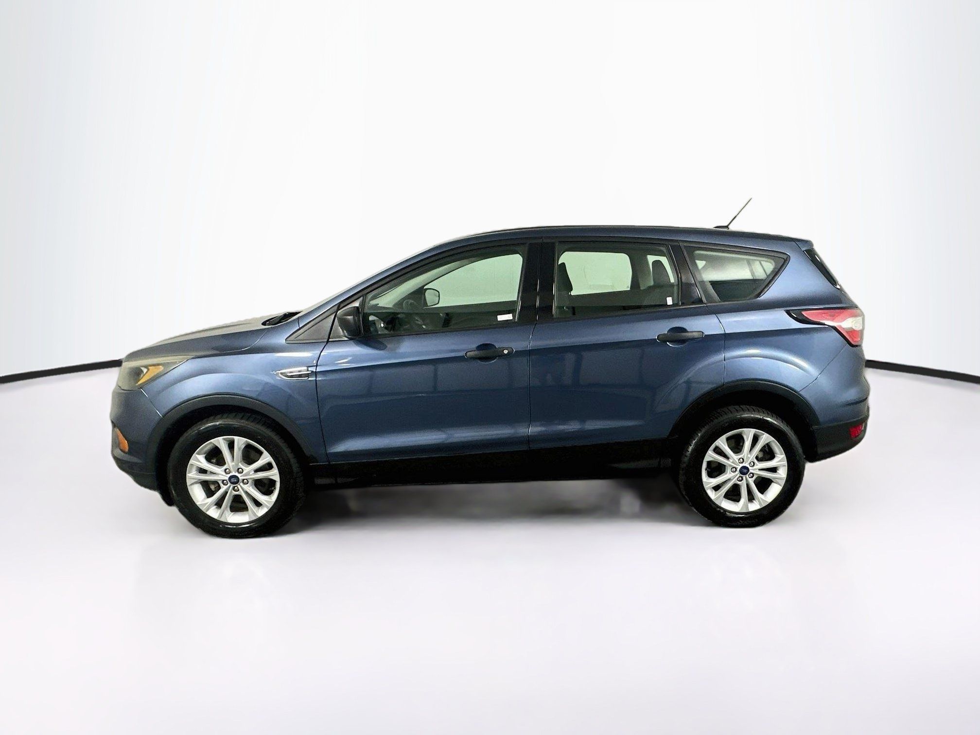 Used 2018 Ford Escape S FWD image 4