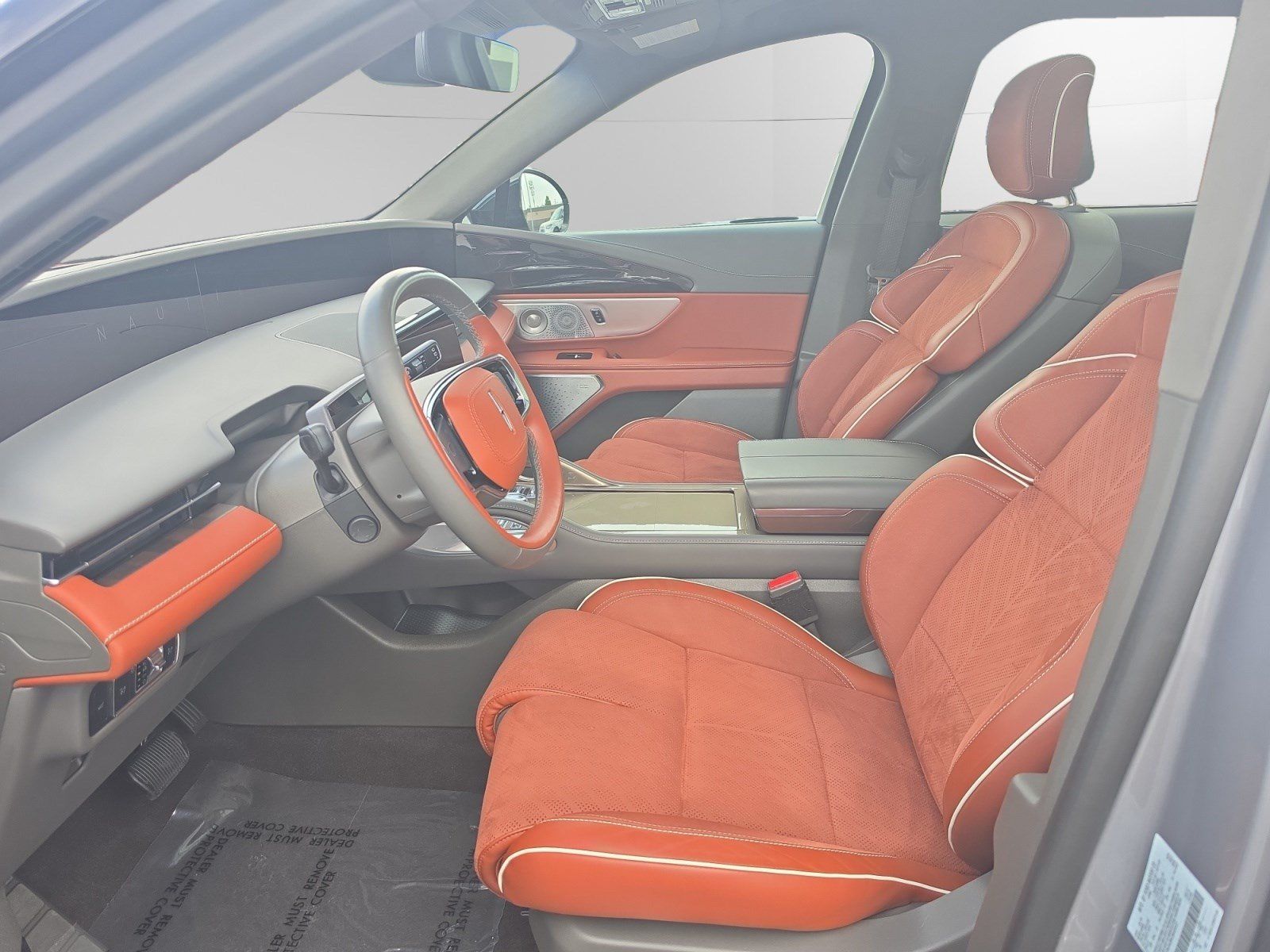 Certified 2024 Lincoln Nautilus Black Label w/ Jet Appearance Package (87T) AWD/4WD image 9