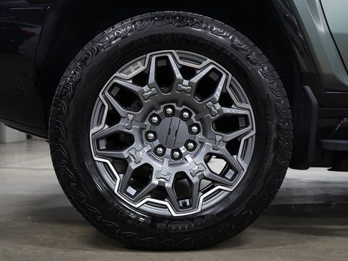 Used 2024 GMC Hummer EV 3X AWD/4WD image 40