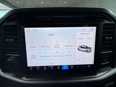 Used 2025 Ford F150 Lariat w/ Equipment Group 501A Mid image 30