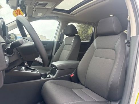 Used 2025 Honda CR-V EX image 10