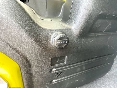 Used 2022 Jeep Wrangler Unlimited Sahara w/ Cold Weather Group AWD/4WD image 30