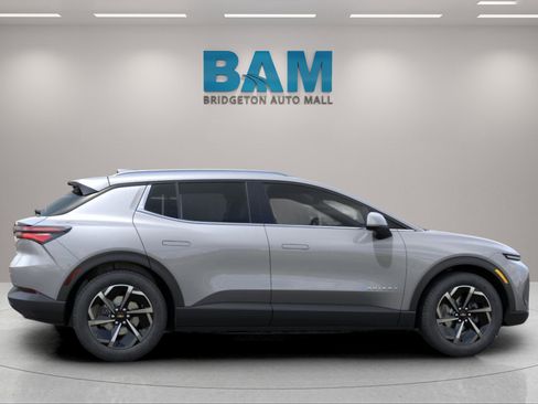 New 2026 Chevrolet Equinox EV LT image 8