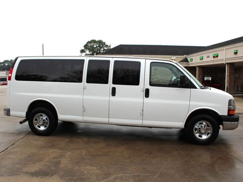 Used 2016 Chevrolet Express 3500 LT w/ LT Preferred Equipment Group image 1