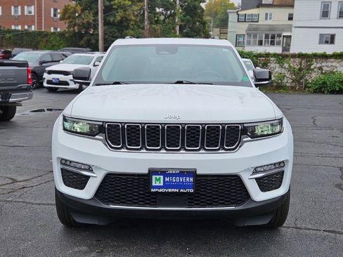 Used 2022 Jeep Grand Cherokee Limited image 8