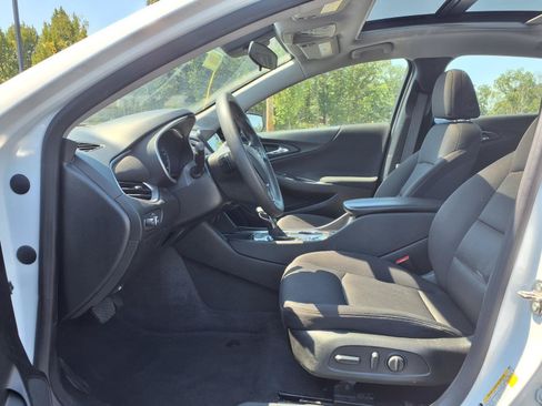 Used 2024 Chevrolet Malibu LT FWD image 24