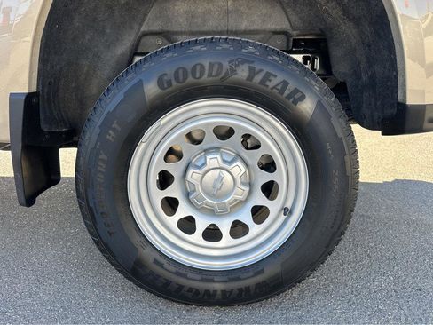 Used 2023 Chevrolet Colorado W/T image 13