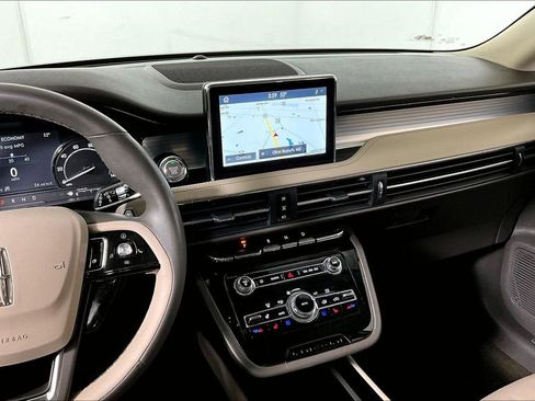 Used 2022 Lincoln Corsair FWD w/ Equipment Group 101A image 6