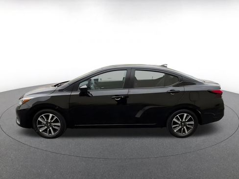 Used 2025 Nissan Versa SV FWD image 7