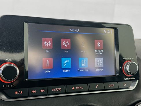 Used 2024 Nissan Sentra S FWD image 21