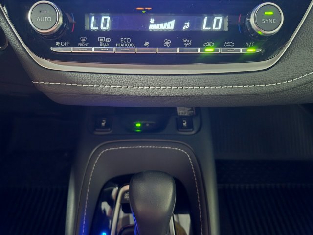 Certified 2025 Toyota Corolla XSE FWD image 26