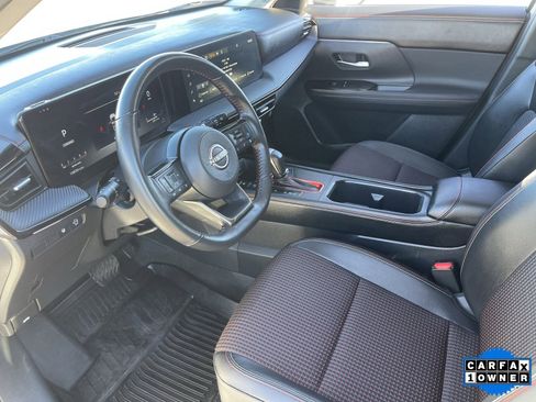 Certified 2025 Nissan Kicks SR image 19