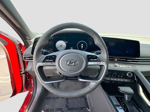 Certified 2023 Hyundai Elantra SEL w/ Convenience Package image 11