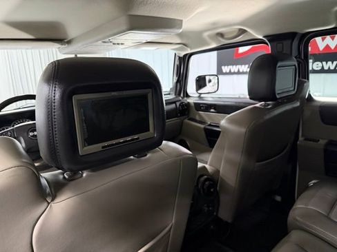 Used 2005 HUMMER H2 w/ Chrome Appearance Package image 14