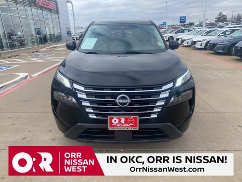 Used 2024 Nissan Rogue S image 8