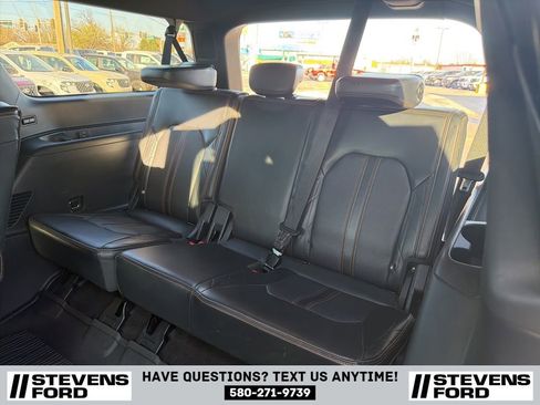 Used 2023 Ford Expedition Max Platinum AWD/4WD image 35