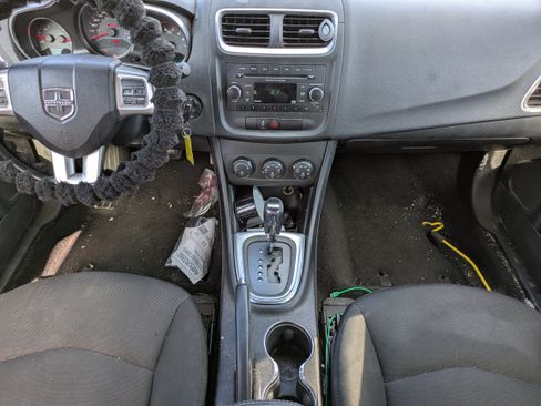 Used 2013 Dodge Avenger SXT FWD image 25