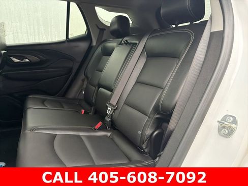 Used 2024 GMC Terrain SLT AWD/4WD image 13