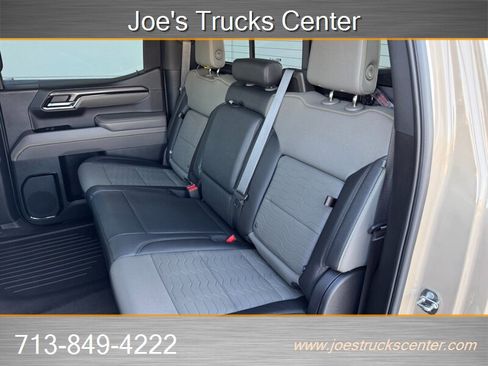 Used 2023 Chevrolet Silverado 1500 ZR2 image 34