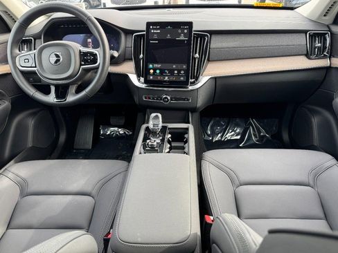 Certified 2025 Volvo XC90 B5 Plus image 12