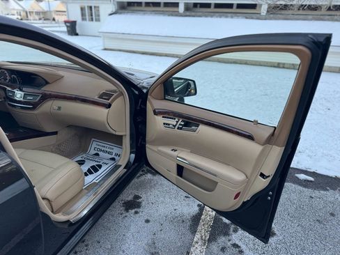 Used 2013 Mercedes-Benz S 550 S 550 4MATIC Sedan 4D image 18