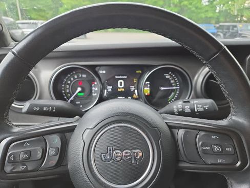 Used 2023 Jeep Wrangler Unlimited w/ Cold Weather Group AWD/4WD image 14