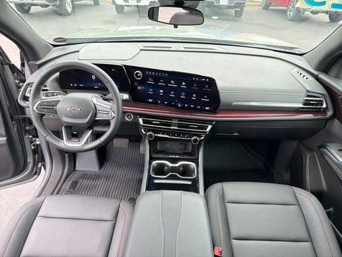 Certified 2025 Chevrolet Traverse Z71 w/ Driver Confidence Package AWD/4WD image 14
