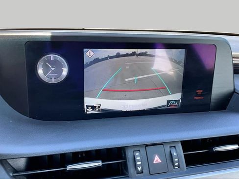 Used 2019 Lexus ES 350 w/ Premium Package FWD image 27