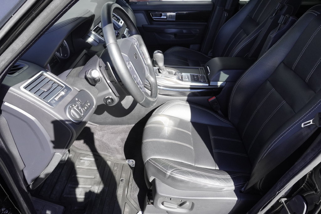 Used 2013 Land Rover Range Rover Sport Supercharged AWD/4WD image 19