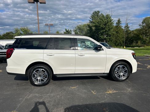 Certified 2025 Ford Expedition Active AWD/4WD image 21