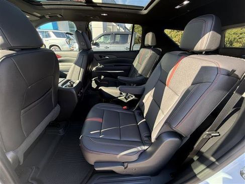 New 2026 Chevrolet Traverse RS w/ LPO, Floor Liner Package image 26