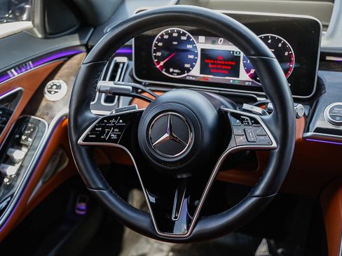 Certified 2022 Mercedes-Benz S 580 4MATIC Sedan w/ Rear Seat Package image 13