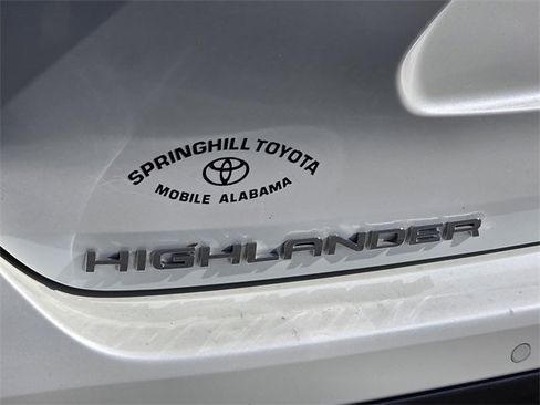 Used 2021 Toyota Highlander Limited image 38