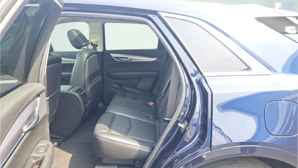 Used 2017 Cadillac XT5 Premium Luxury AWD/4WD image 21