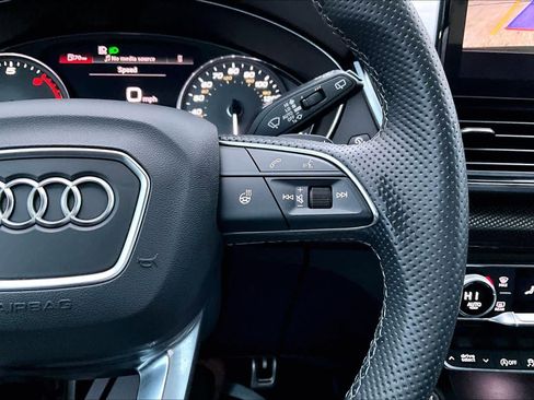 Used 2022 Audi SQ5 Premium image 24