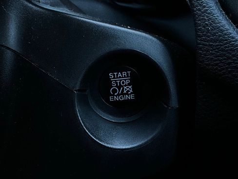 Used 2019 Jeep Compass Trailhawk image 25