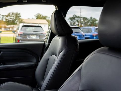 Certified 2025 Subaru Forester Limited w/ Popular Package #2 image 33