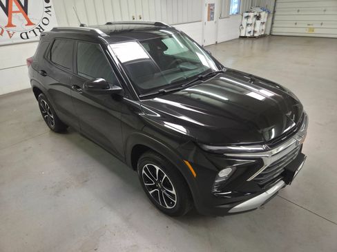 Used 2025 Chevrolet TrailBlazer LT AWD/4WD image 11